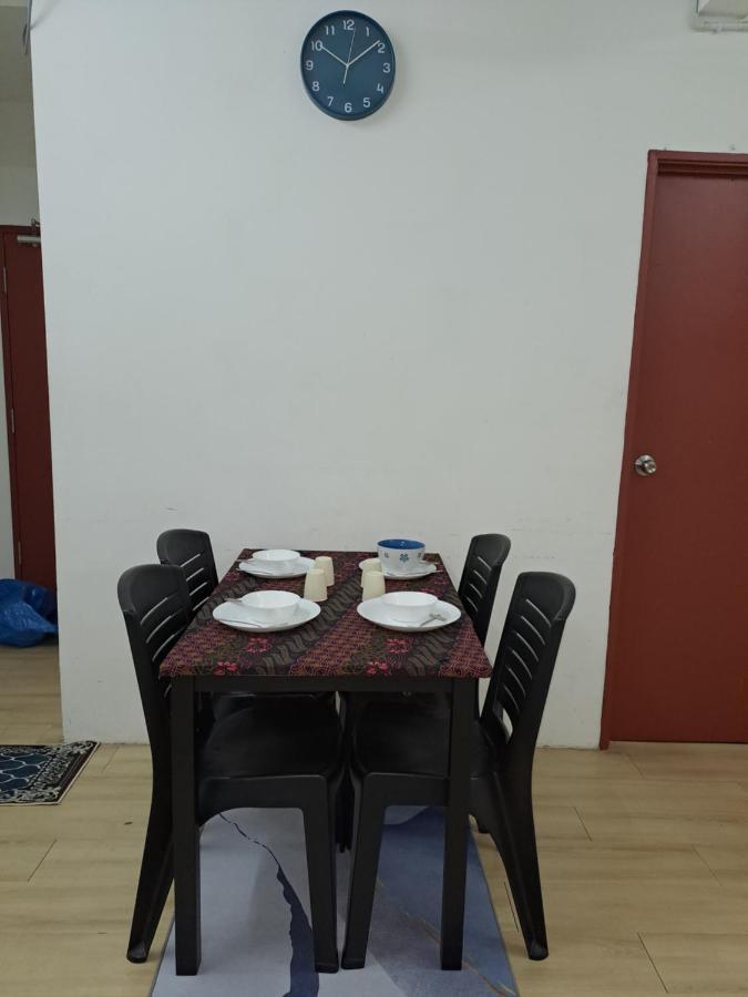 1201 Apartment Ladang Tok Pelam Tepipantaibatuburuk Kuala Terengganu Exterior photo