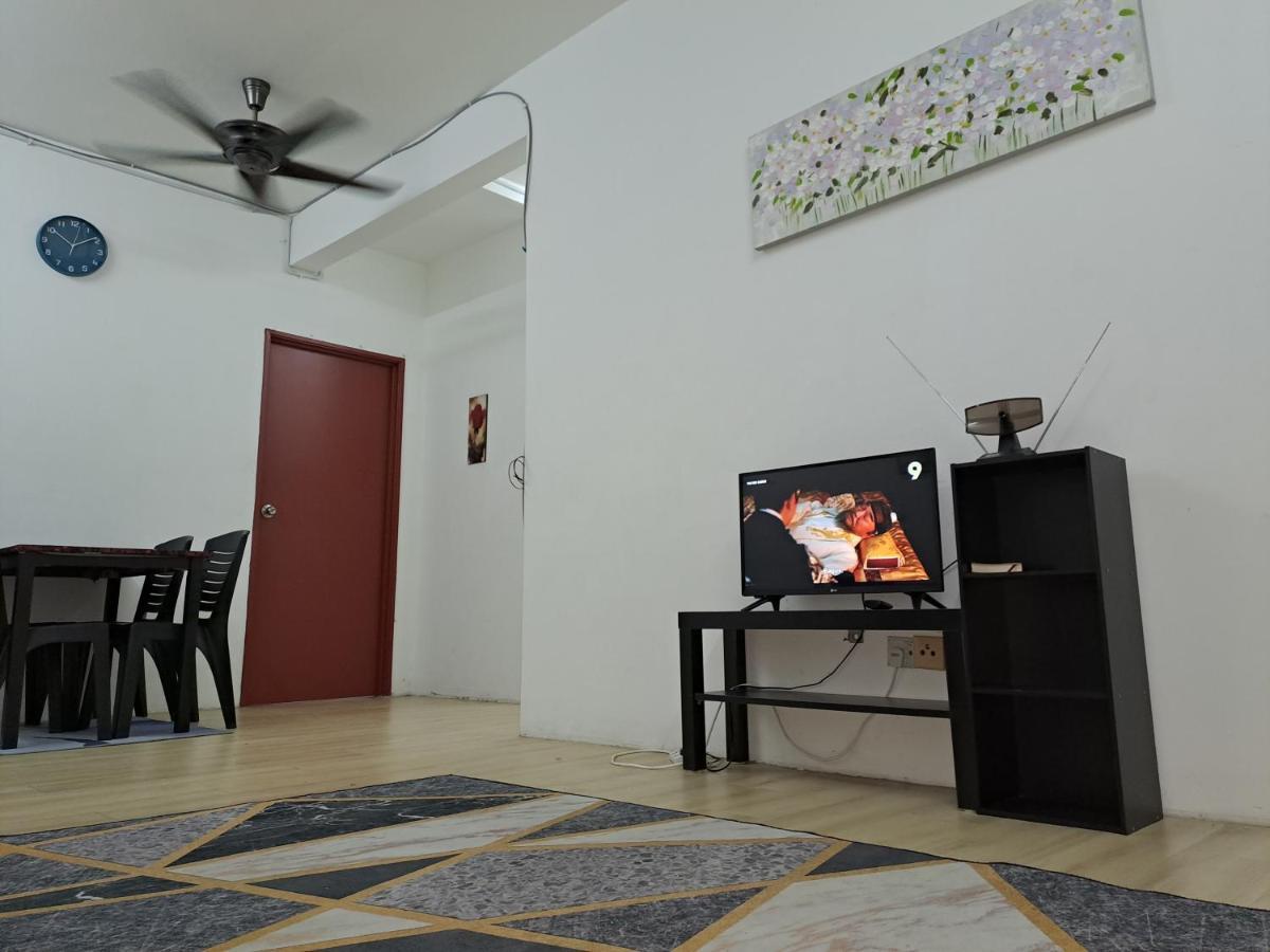 1201 Apartment Ladang Tok Pelam Tepipantaibatuburuk Kuala Terengganu Exterior photo
